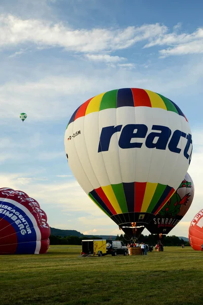 Foehren Allemagne Août 2015 Plan Vertical Des Montgolfières Colorées Moselle — Photo