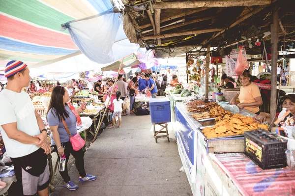 Bacolod Filipinas Febrero 2019 Mercado Nativo Filipino Con Gente Local — Foto de Stock