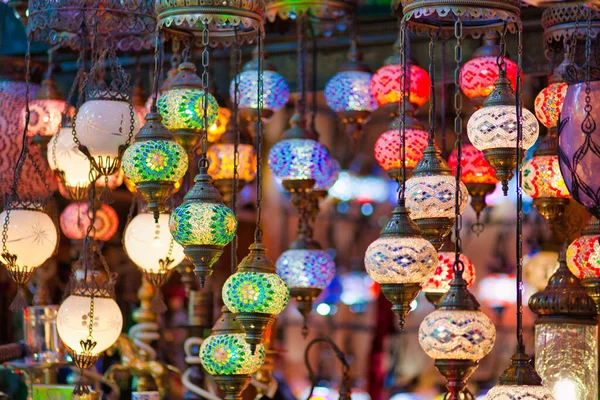 屋外市場で使用される中国の伝統的な文化的な装飾の詳細のショット — ストック写真