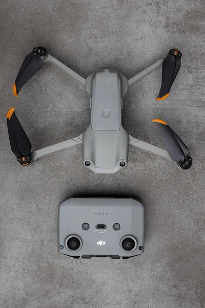 Zutphen Hollandia Aug 2021 Felülnézetből Dji Air Kvadkopter Drón Távirányítóval — Stock Fotó