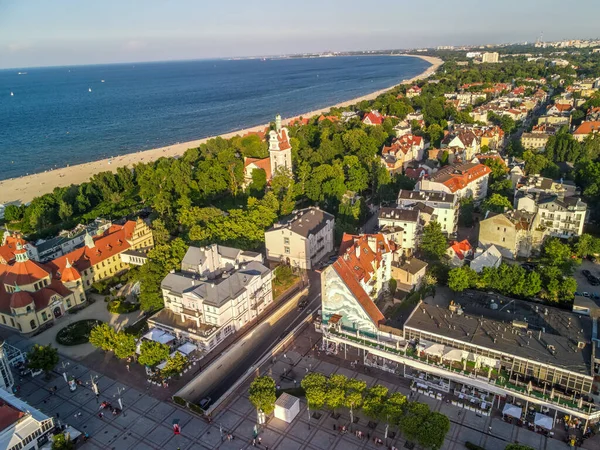 ポーランドのソポト 2021年6月19日 ポーランドのソポトにある美しい海辺のリゾートや建物の空中ビュー — ストック写真