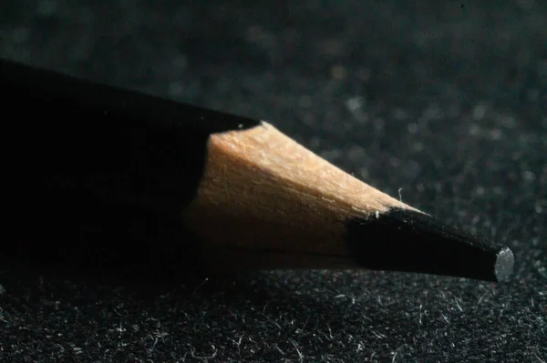 날카롭게 다듬은 연필을 클로즈업 — 스톡 사진