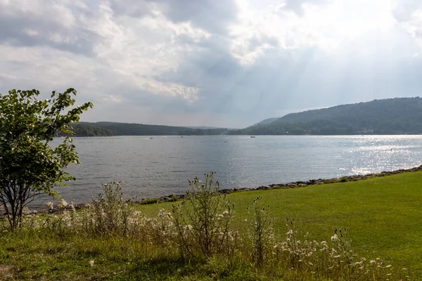 Mchenry United States Aug 2021 Beautiful View Lake Green Grass — Stock Photo, Image