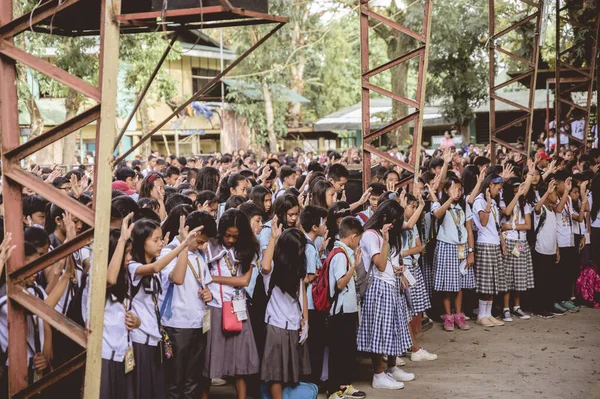 Bacolod Philippines 2019 Márc Fülöp Szigeteki Középiskolások Egy Csoportja Akik — Stock Fotó