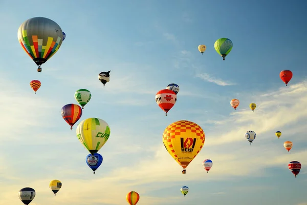Foehren Deutschland 2015 Die Bunten Heißluftballons Beim Moselballonfestival Föhren — Stockfoto