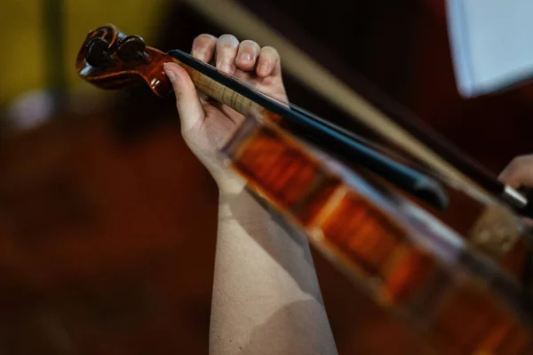 Nahaufnahme Eines Musikers Der Geige Spielt — Stockfoto
