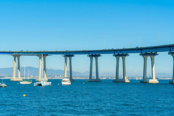 Uma Bela Vista Uma Longa Ponte Uma Baía San Diego — Fotografia de Stock