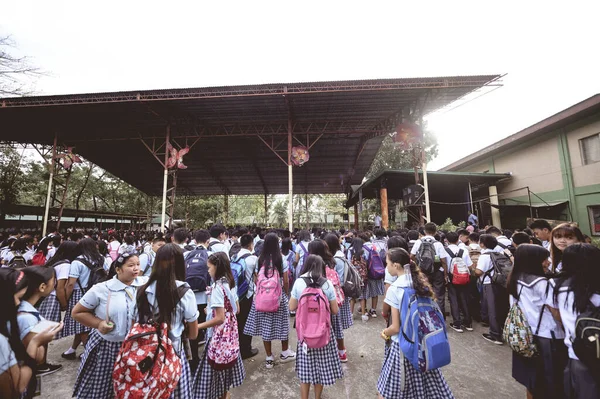 Bacolod Philippines Mar 2019 Група Філіппінських Старшокласників Які Збираються Корпоративної — стокове фото