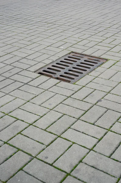Vertical Shot Manhole Sidewalk Stone Tiles — Stock Photo, Image