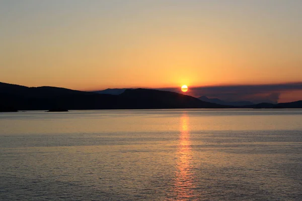 Une Belle Vue Sur Coucher Soleil Reflétant Sur Mer Vancouver — Photo