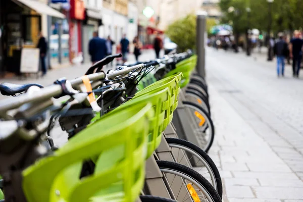 Selektiv Inriktning Linje Parkerade Cyklar Frankrike — Stockfoto