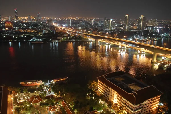 Cityscape Ποταμός Chaophraya Και Μια Γέφυρα Στην Μπανγκόκ Της Ταϊλάνδης — Φωτογραφία Αρχείου