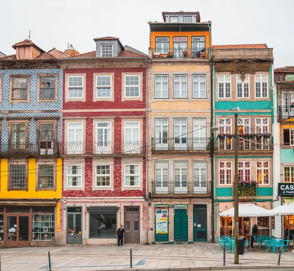 Porto Portugal Temmuz 2021 Porto Portekiz Tipik Renkli Avrupa Binaları — Stok fotoğraf