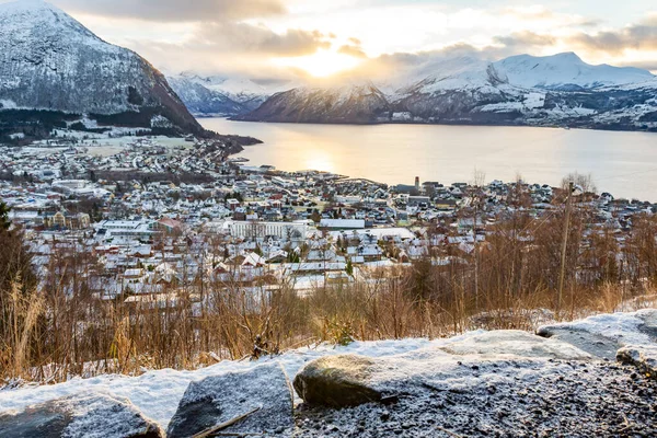 挪威沃尔达上空美丽的落日 — 图库照片