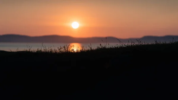 Ein Schöner Blick Auf Den Himmel Bei Sonnenuntergang Über Das — Stockfoto