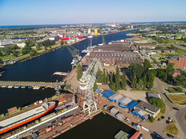 폴란드 그단스크 2021 발트해에 그단스크 항구와 기중기의 아름다운 — 스톡 사진