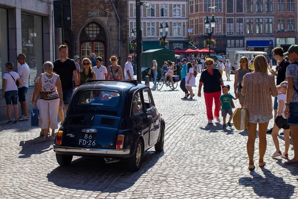 Brugge Belgien Juli 2021 Eine Nahaufnahme Eines Blauen Alten Autos — Stockfoto