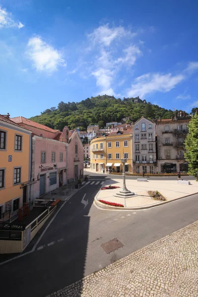 Sintra Portugal Junio 2021 Plano Vertical Una Calle Con Hermosos — Foto de Stock