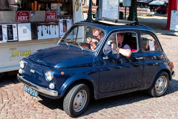 Brugge Bélgica Jul 2021 Close Carro Velho Azul Uma Rua — Fotografia de Stock