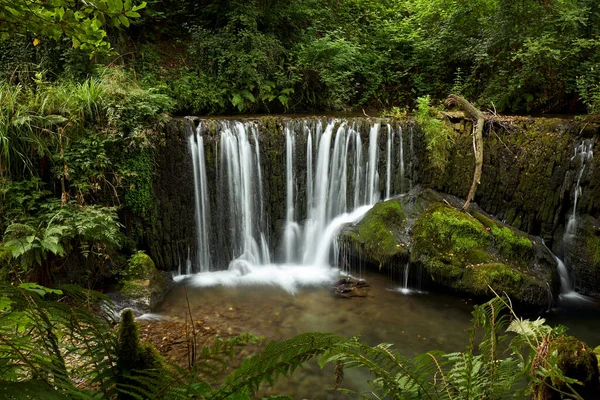 Uma Bela Cachoeira Uma Floresta Galiza Espanha Conhecida Pelo Nome — Fotografia de Stock