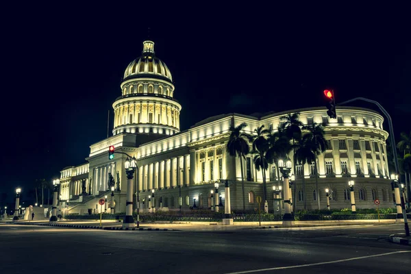 Ein Beleuchtetes Nationalkapitol Havanna Kuba Abend — Stockfoto