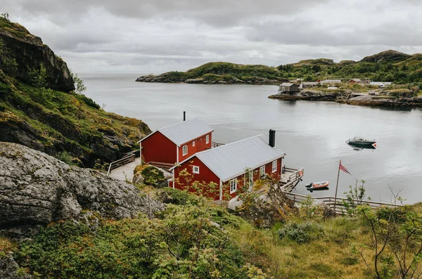 Egy Gyönyörű Kép Házak Közelében Egy Norvégiában Lofoten — Stock Fotó