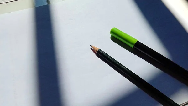 Vue Marqueur Crayon Sur Papier — Photo