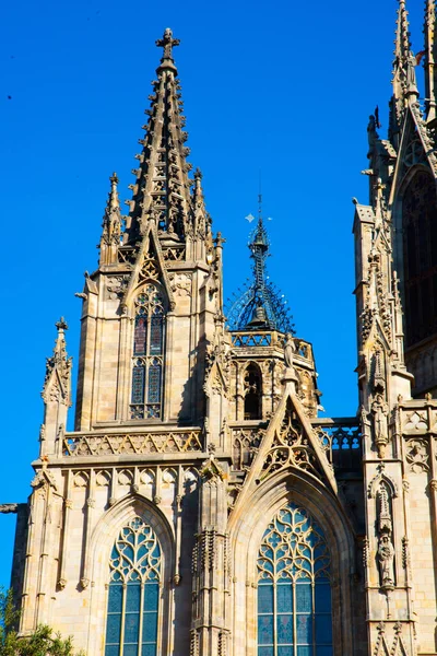 Barcelona Reino Unido Abr 2021 Disparo Vertical Una Torre Catedral — Foto de Stock