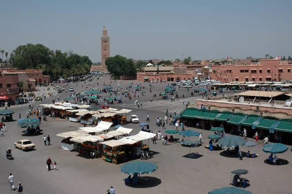 Marrakesh Morocco Jul 2021 Tiro Alto Ângulo Pessoas Barracas Mercado — Fotografia de Stock