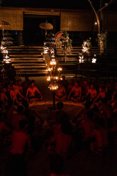 Bali Indonezya Temmuz 2019 Bali Endonezya Kostümlerle Geleneksel Dansın Dikey — Stok fotoğraf