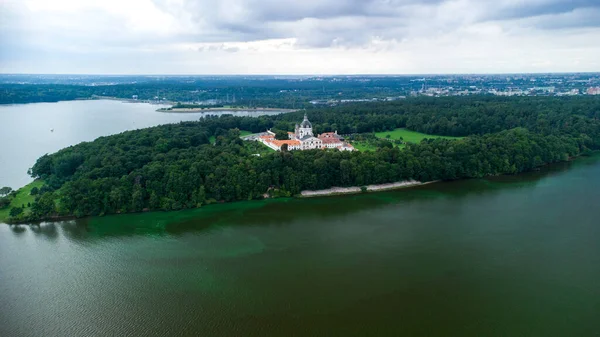 Flygfoto Över Pazaislis Kloster Bland Den Vackra Naturen Kaunas Litauen — Stockfoto