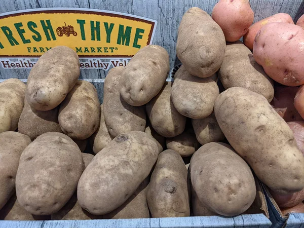 Indianapolis Vereinigte Staaten Aug 2021 Verschiedene Kartoffeln Zum Kauf Erhältlich — Stockfoto