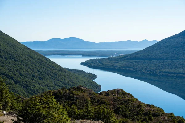 Uma Paisagem Maravilhosa Tierra Del Fuego Rio Montanhas — Fotografia de Stock