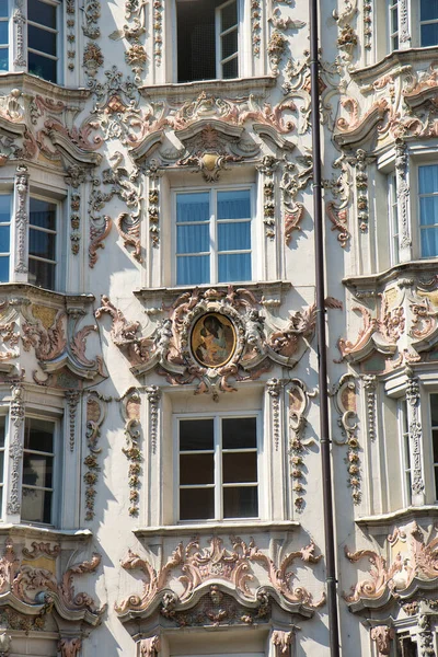 Vertikal Bild Helbling House Solljuset Innsbruck Österrike — Stockfoto