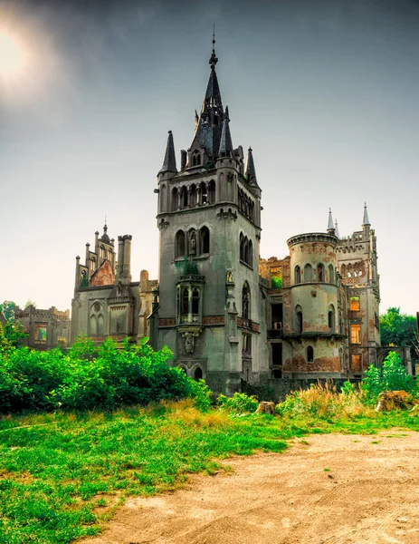 Una Hermosa Vista Las Ruinas Del Majestuoso Palacio Kopice Polonia — Foto de Stock