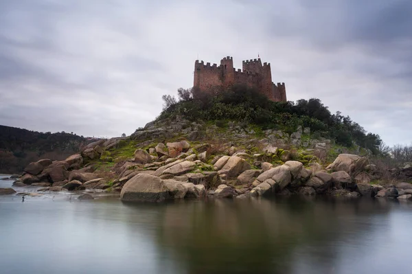 Vacker Bild Slottet Almourol Och Floden Tagus Portugal — Stockfoto