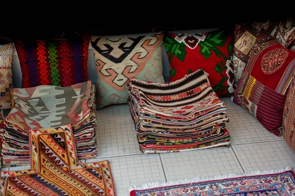 Handmade Traditional Artistic Pillows Market — Stock Photo, Image