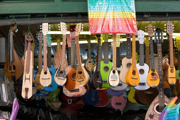 Souvenirs Athens Guitars Mandolins Bouzouki Beautiful Relics Monastiraki Area Athens — Stock Photo, Image