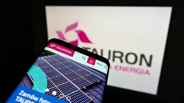 Stuttgart Deutschland Juni 2021 Smartphone Mit Website Des Polnischen Energieunternehmens — Stockfoto