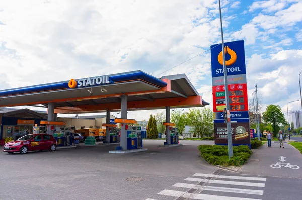 Poznan Polónia Agosto 2021 Posto Gasolina Statoil Com Carros Cidade — Fotografia de Stock