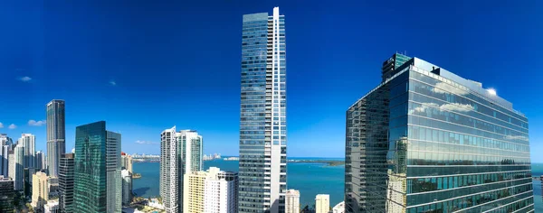 フロリダ アメリカ 大西洋のマイアミの高層ビルのパノラマショット — ストック写真