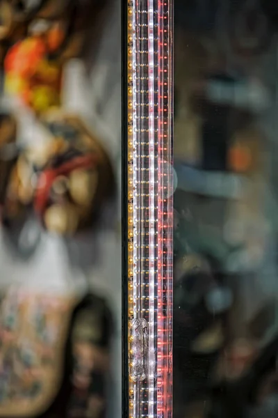 Tiro Seletivo Foco Termômetro Tempo Com Luzes — Fotografia de Stock