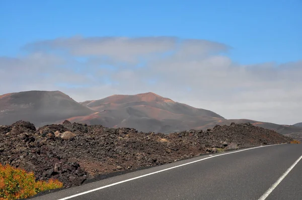 Road Desert Vulkanikus Táj Spanyol Kanári Sziget Lanzarote Spanyolország — Stock Fotó