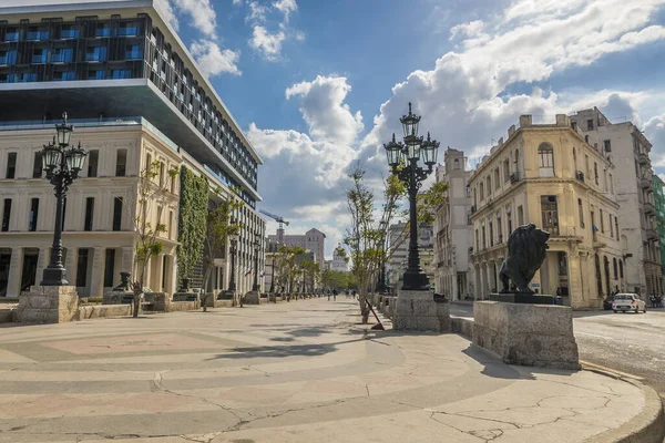 Хабана Куба Декабря 2019 Крупный План Городской Площади Красивой Архитектурой — стоковое фото