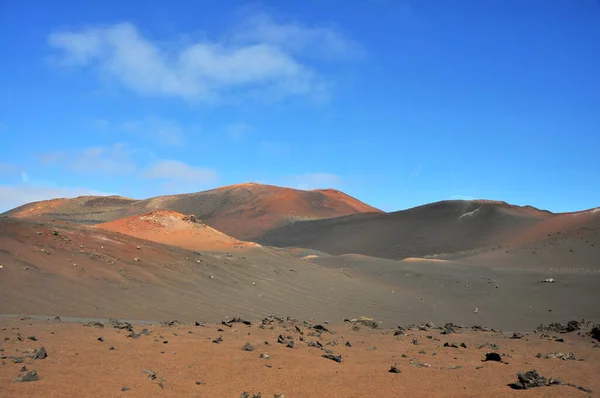 Aerial Drone View Sivár Vulkanikus Táj Timanfaya Nemzeti Park Kanári — Stock Fotó