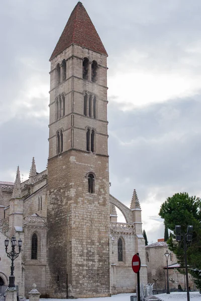 Eine Vertikale Aufnahme Der Alten Marienkirche Valladolid Spanien — Stockfoto