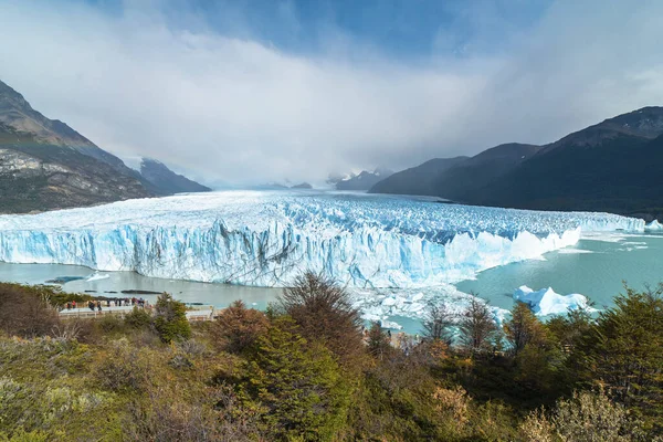 Perito Moreno Glacier Santa Cruz Αργεντινή Μια Όμορφη Μέρα Σύννεφα — Φωτογραφία Αρχείου