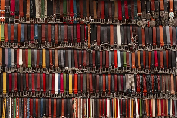 Uma Grande Variedade Correias Coloridas Exibição — Fotografia de Stock