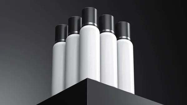 ブラックキューブの背景に隔離されたホワイトシルバー化粧品スプレーボトルの3Dレンダリング — ストック写真