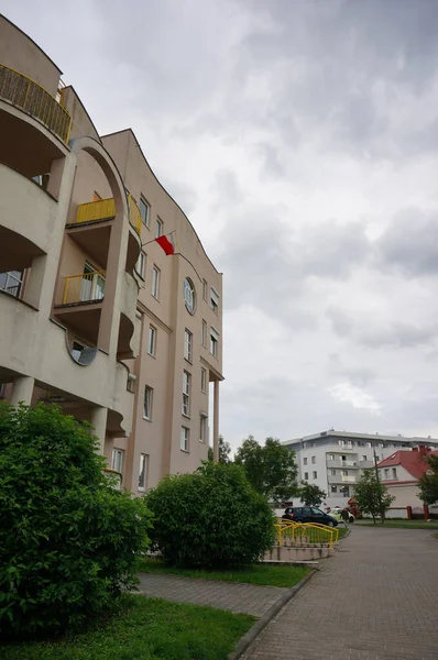 Poznan Polska Cze 2017 Pionowe Ujęcie Budynku Apartamentowego Balkonem Starym — Zdjęcie stockowe